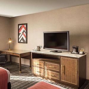 Executive Queen Room